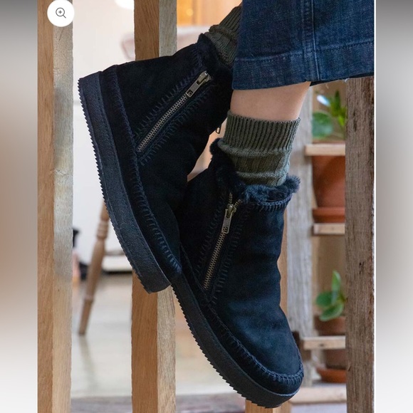 Free People Brand New Laidback London Setsu Shearling Black winter boot 🌈❤️ - Picture 6 of 12